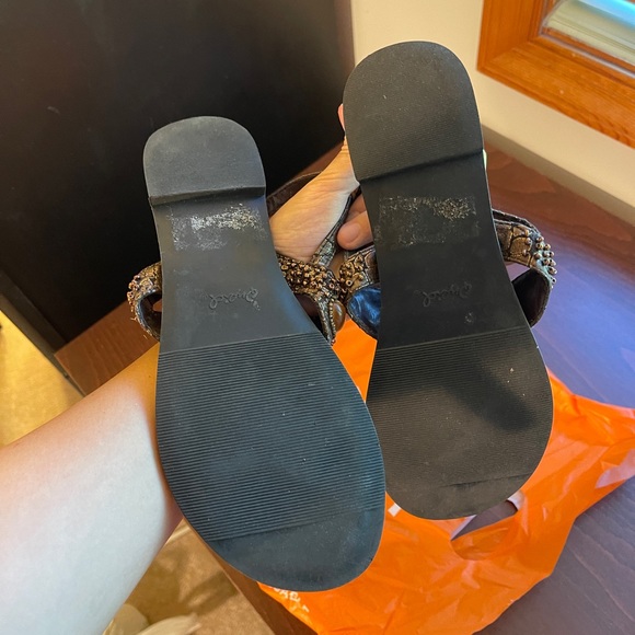 Qupid Thong Sandals Beach Detail US6 - Picture 6 of 7